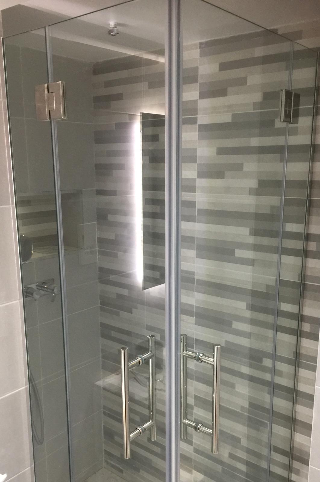 GLASS SHOWER SCREENS & ENCLOSURES greenford